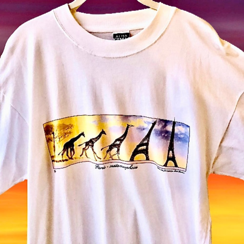 Giraffe T-Shirt Vtg 90's Metamorphosis into Eiffel Tower Paris by French Artists